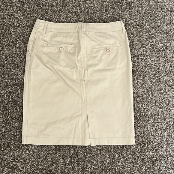 Mango Basics skirt, size 6, cream color, cotton, good condition. - Picture 2 of 4